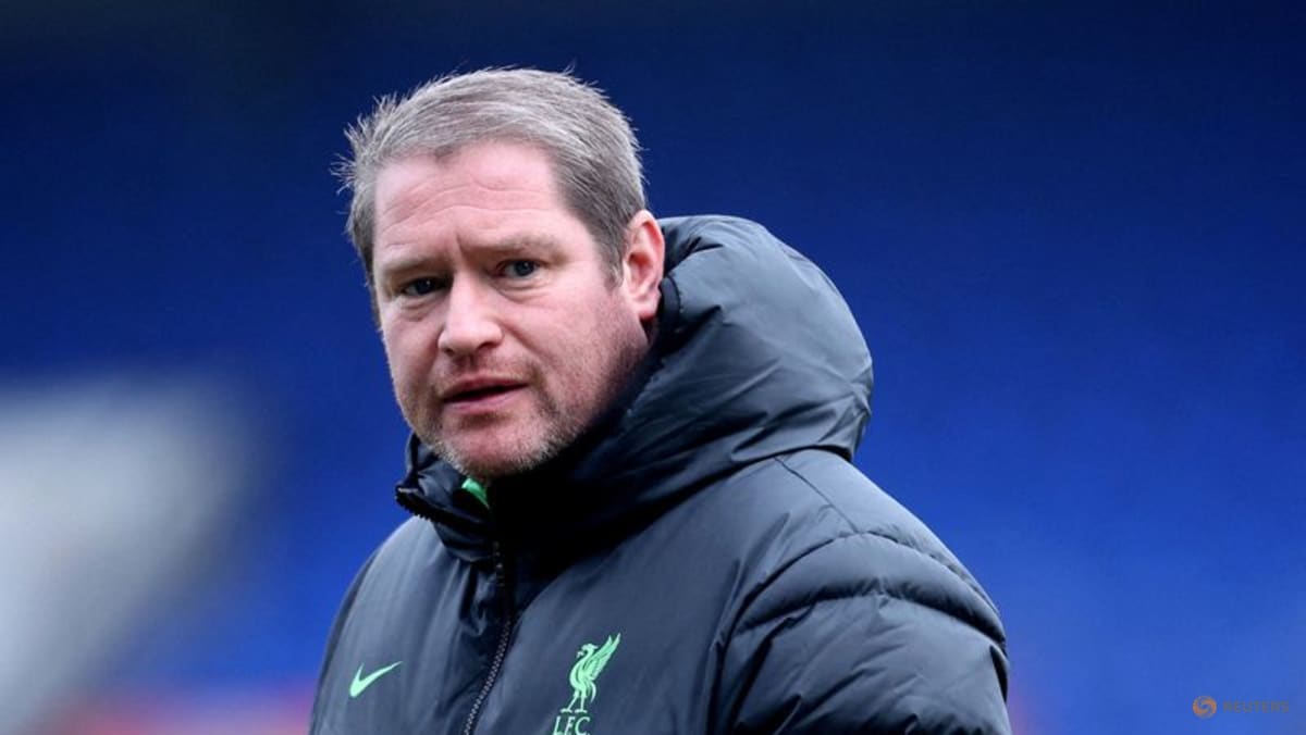 Former Liverpool, Chelsea manager Beard dies aged 47